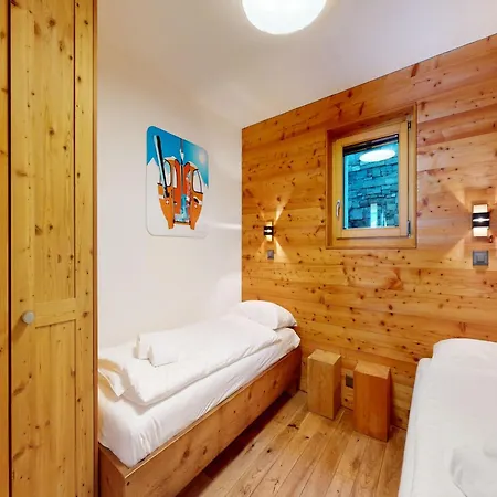 In With Hot Tub Chalet *