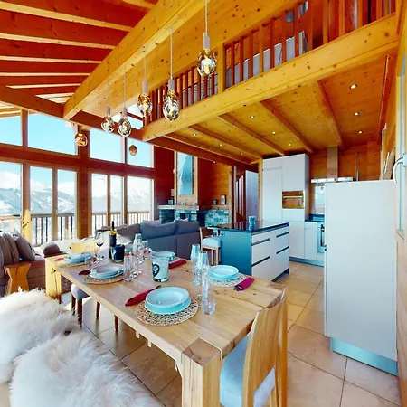 In With Hot Tub Вейзона