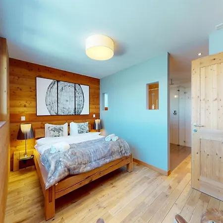 Chalet In With Hot Tub Veysonnaz