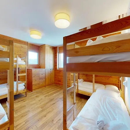 Chalet In With Hot Tub
