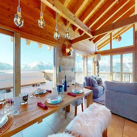 Chalet In With Hot Tub *