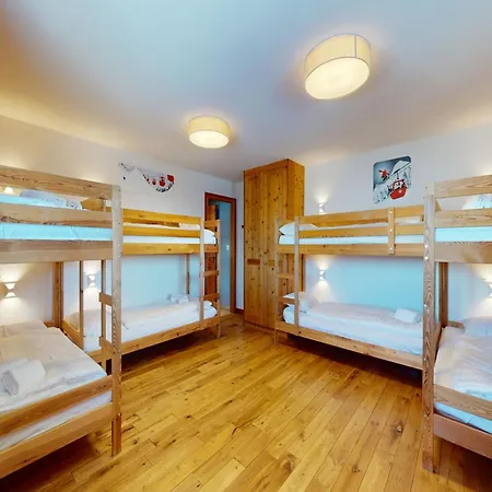 In With Hot Tub Шале