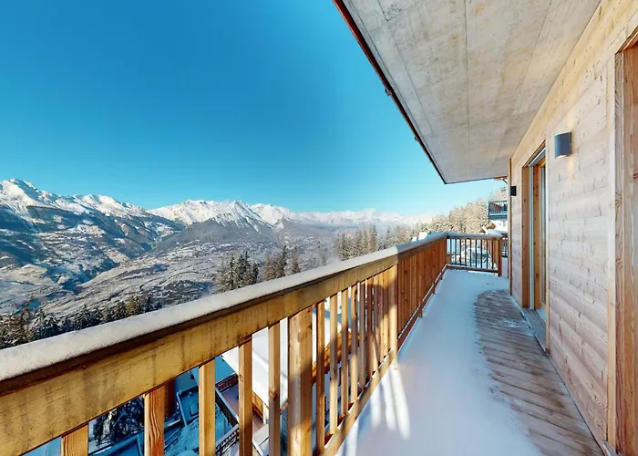 In With Hot Tub Chalet