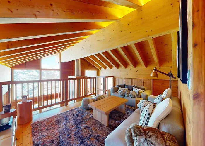 Chalet In With Hot Tub