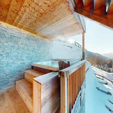 In With Hot Tub Chalé